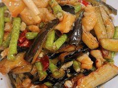 豆角茄子炒肉-卢庄(江汉路店)