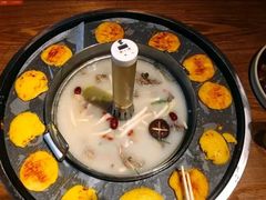 -三人行骨头王火锅(长寿店)