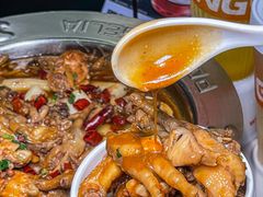 -胖哥俩肉蟹煲(上海悦荟广场店)