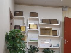 -上海和平眼科医院
