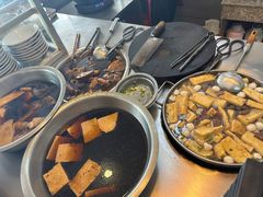 -松树干拌面店