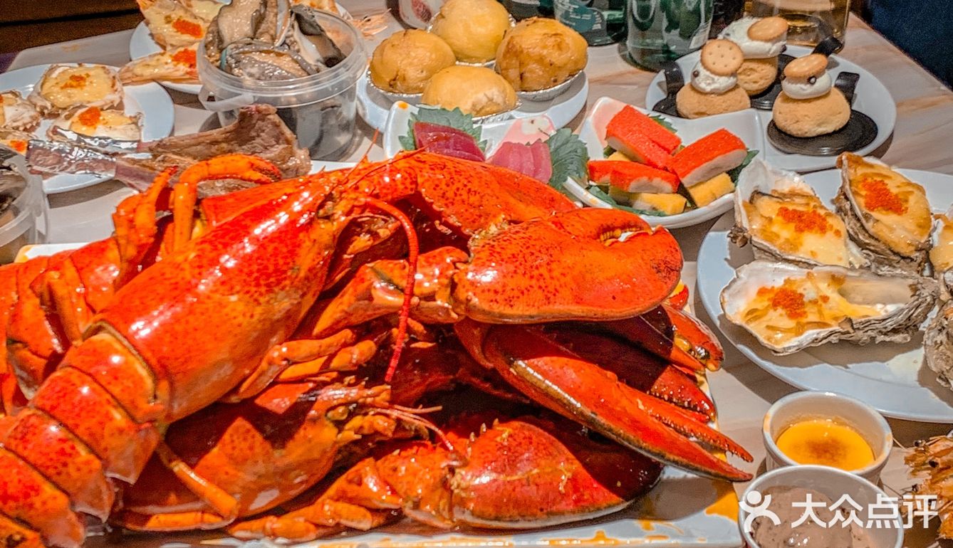 成都海鲜天花板🦐怎么会拒绝一整只麻辣大波龙呢