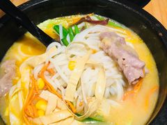 酸汤肥牛过桥米线-云味馆过桥米线(皇庭广场店)