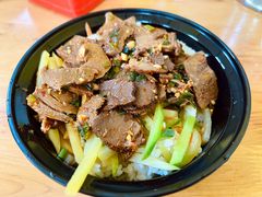 香辣牛肉饭-广东涂记烧鹅饭(武汉天地店)