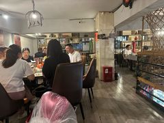 -顶峰夜宴·龙虾烧烤大排档(九江学院店)