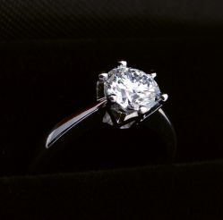 我订的皇冠戒托-威德钻石-克拉钻大本营(南京东路店)