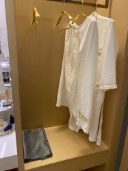 -香港倾城国际·美容美体中心