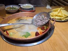 -洱火云南酸菜牛肉火锅(石景山当代商城店)