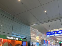 -星巴克(上海虹桥站2A检票口)