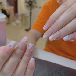 -NEW LOOK-绿麓 · 美甲美睫脱毛工作室