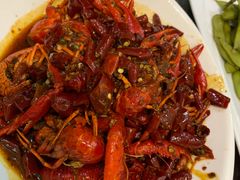 -扒虾小妹儿麻辣海鲜(宏图街店)