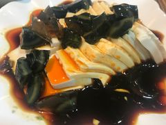 皮蛋豆腐-三里屯土灶炖公鸡地锅鸡(江东店)