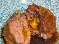鸭蛋黄狮子头-梅飞酒家(桑园路店)