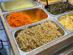 自助取餐区-三兄弟高炉烧饼