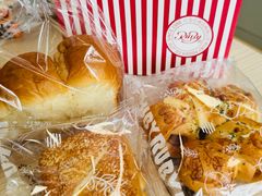 -红宝石·鲜奶小方·海派西点房(金杨店)