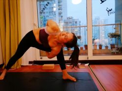 -Yvon yoga 瑜伽·精准体态管理中心