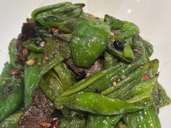 -辛香味烧鱼馆·非遗技艺·排骨红烧肉(光谷医药园店)