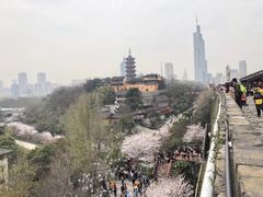 -UNI UNI(环亚凯瑟琳店)