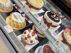 -花花卷卷·鲜食蛋糕(静安久光百货店)