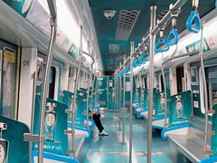 -新百广场(地铁站)