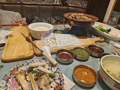 -哈啾嗨·新概念蒙餐(红星新城店)