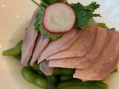 -侬佳蒸菜馆(听潮店)