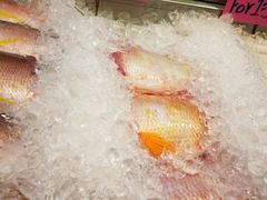 -J Daeng Seafood