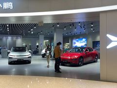 -小鹏汽车体验中心(苏州龙湖狮山天街店)
