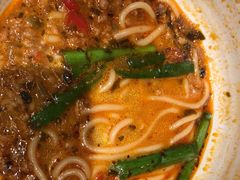 -云海肴·汽锅鸡·云南菜(天山百盛优客店)