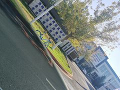 -洛哈思全球商品折扣仓(昆山路店)