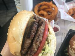 -The Habit Burger Grill 哈比特汉堡(爱琴海店)