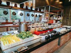 自助取餐区-融信华邑酒店·鲜艳西餐厅