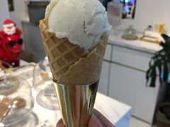 香草冰淇淋-Fridi Patisserie Cafe