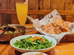 -老滇山寨•云南特色菜•地方菜•民族风情歌舞表演(金碧店)