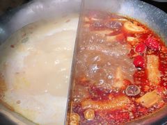 -湊湊火锅·茶憩(杭州湖滨银泰in77店)