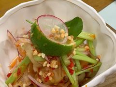 柠檬酸辣无骨凤爪-帕蓝·暹罗料理(曲阳店)