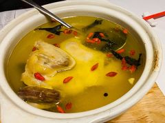 石耳炖肥西老母鸡汤-同庆楼(金宝汇店)