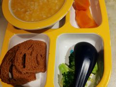 -绿茶餐厅(成都大悦城店)