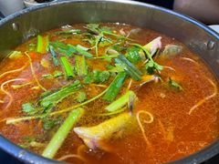 -野山舂·贵州现舂酸汤牛肉(民生路店)