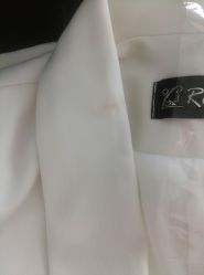 -月月婚纱礼服仓储店(王府井店)