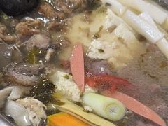 -泸州酸菜豆花火锅川师店