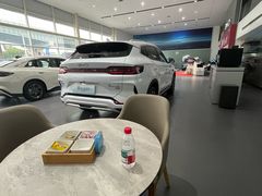 -比亚迪上海弘仁4S(杨浦店)