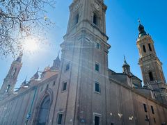 -皮拉尔圣母圣殿主教座堂