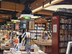 -西西弗书店(三峡广场湟恩新纪元购物广场店)