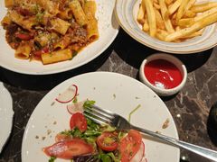 -LESCEDARS Brasserie Bistro香柏树