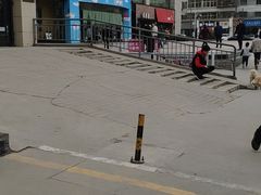 -三个四川人火锅(华联商厦店)