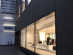 -川久保玲(大阪店)