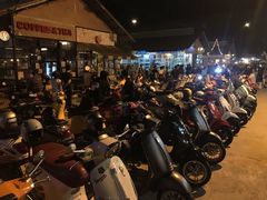 -席娜卡琳火车铁道夜市