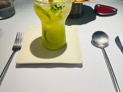 -春树下·树屋花房西餐厅(罍街AS1980店)