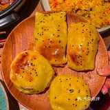 你可以永远相信上海新疆菜！烤包子太好吃了！  